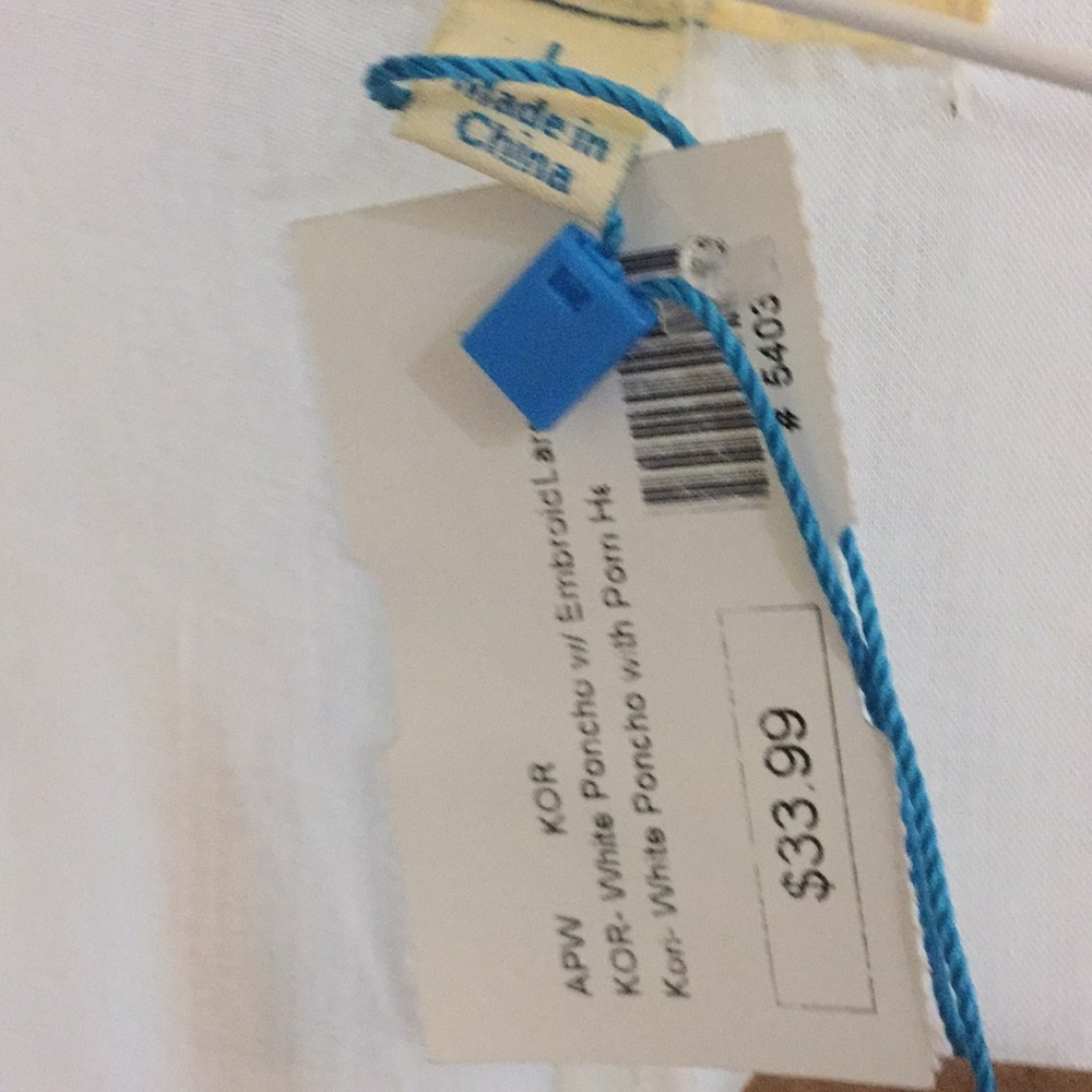 NWT detailed embroidered blouse with tassels - Picture 2 of 3